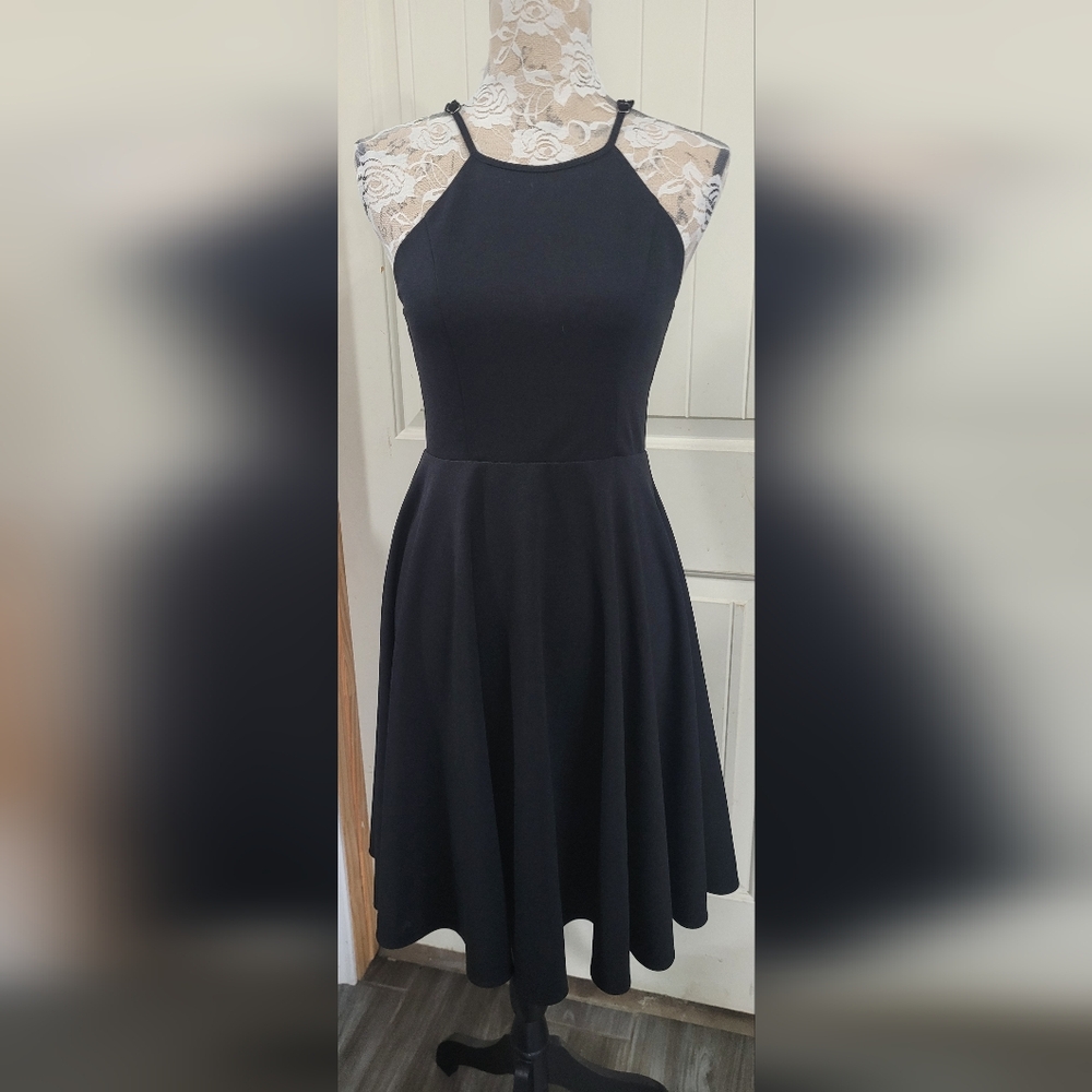 LULU'S BLACK MIDI DRESS